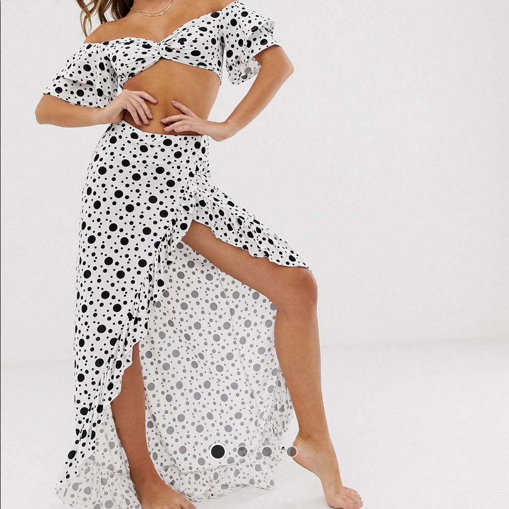 Beach top and skirt set
